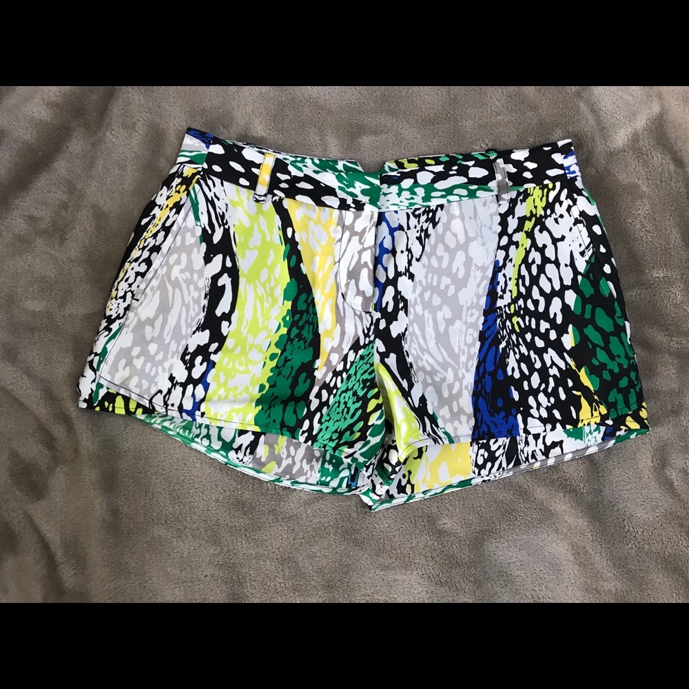 BCBGMaxazria shorts. Size-XS